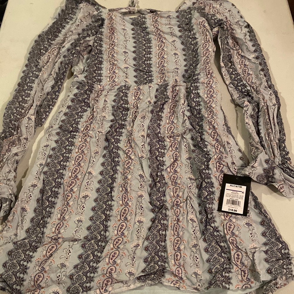 art class 14/16 petite dress